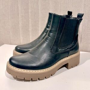 Black Chunky Platform Chelsea Ankle Boot Size 7